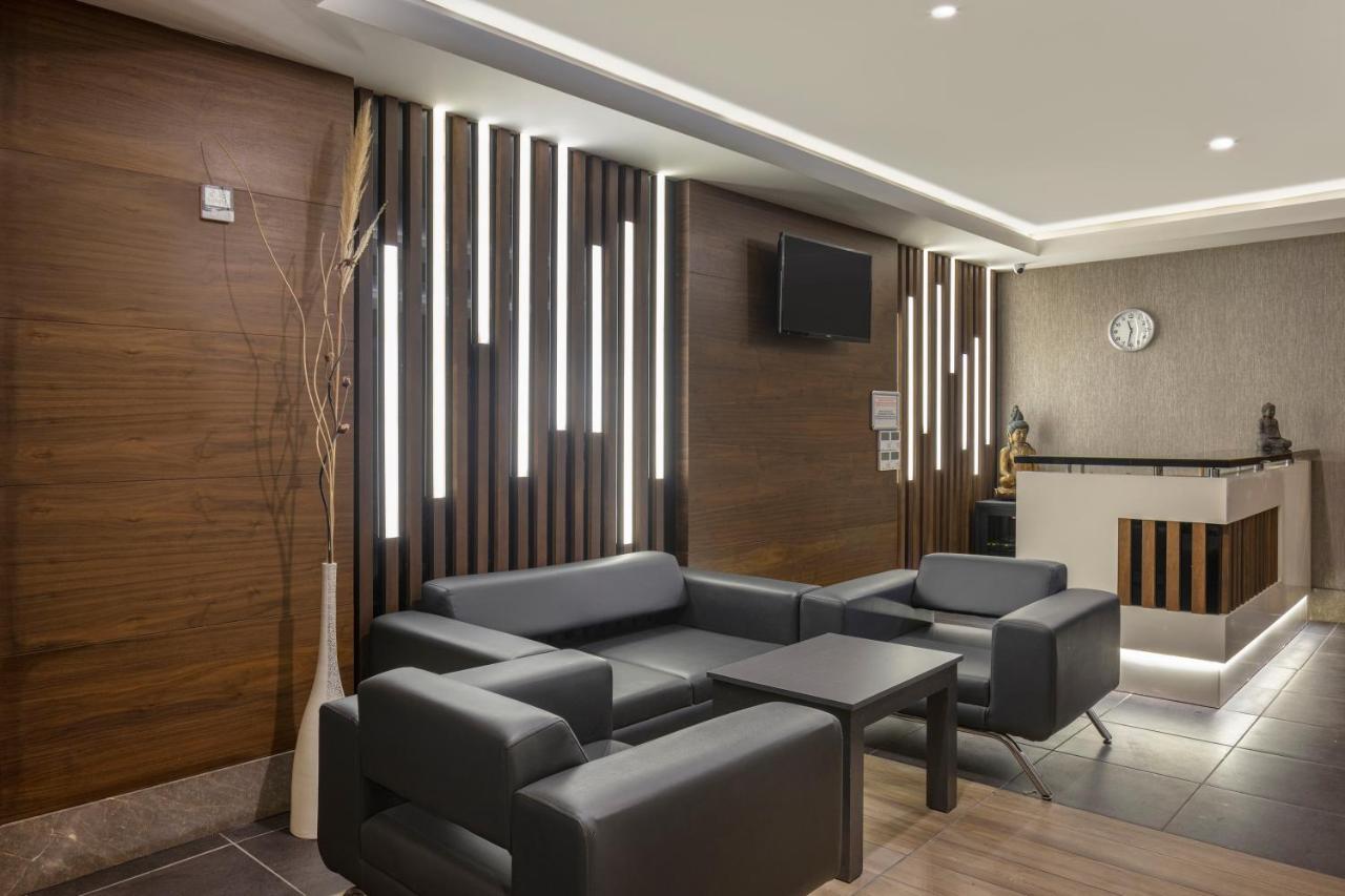 Ramada Resort By Wyndham Lara Анталия Екстериор снимка