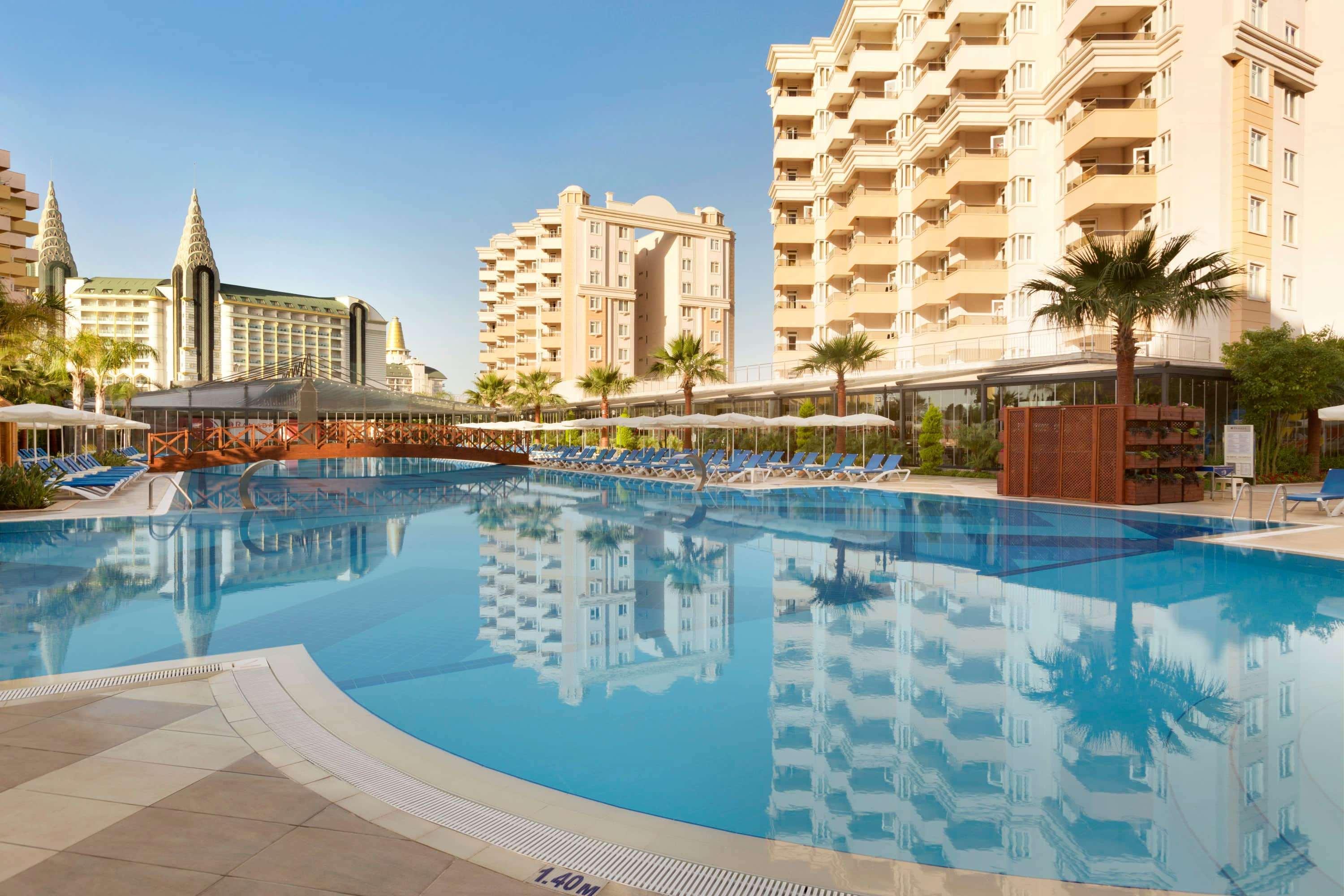 Ramada Resort By Wyndham Lara Анталия Екстериор снимка